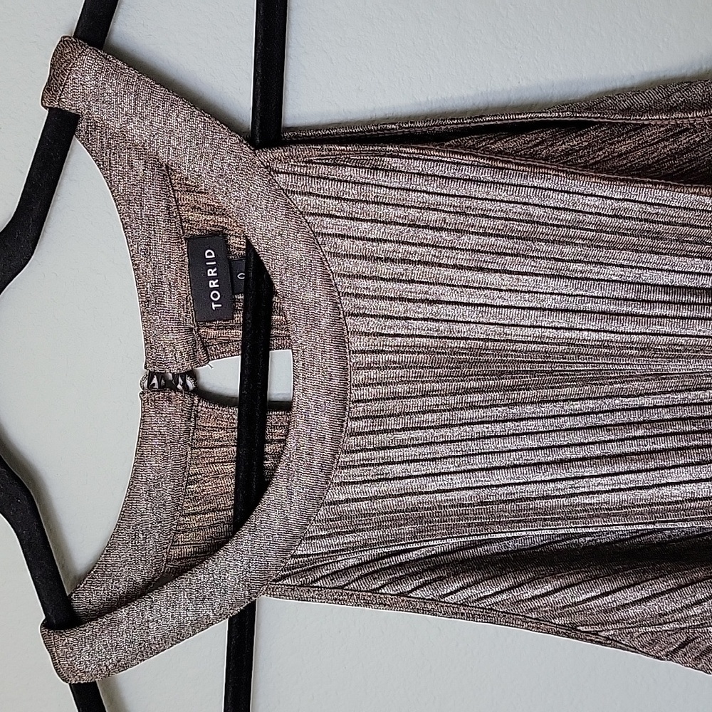 Torrid Romantic Sexy Date Night Bronze Goddess Pleated Halter Neck Top size 0X - Picture 4 of 8